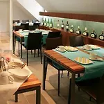 酒店 奥古斯汀沃诺特酒店 3*